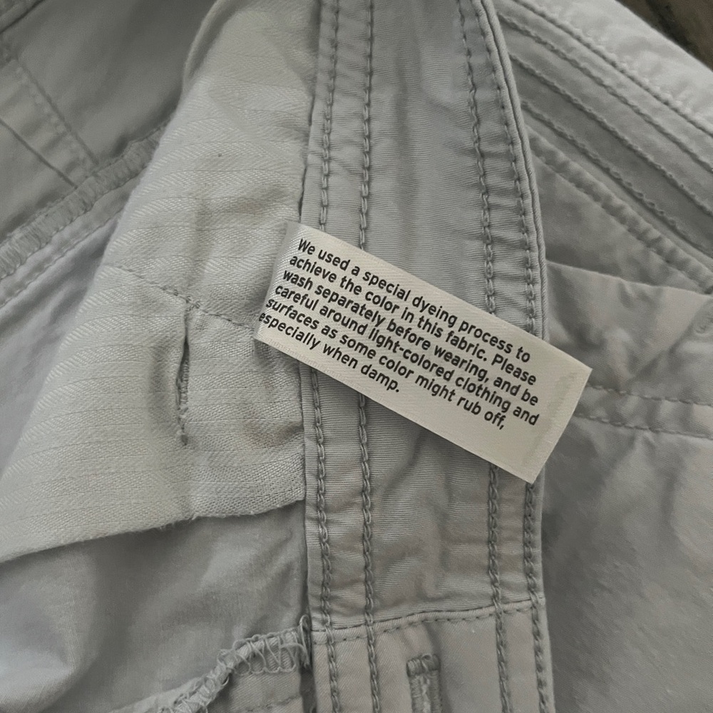 Eddie Bauer Women’s Grayish White Khaki Shorts Size 10 - Picture 6 of 11